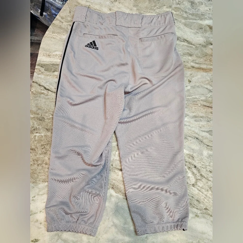 Authentic Adidas Men’s Baseball Pants in size Medium. From the Player ID line
